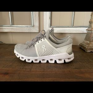 On Cloudswift Running Shoe - women’s size 7